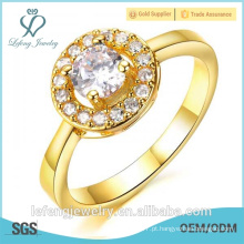 A venda quente alta polished o ouro barato chapeou anéis da forma com pedras